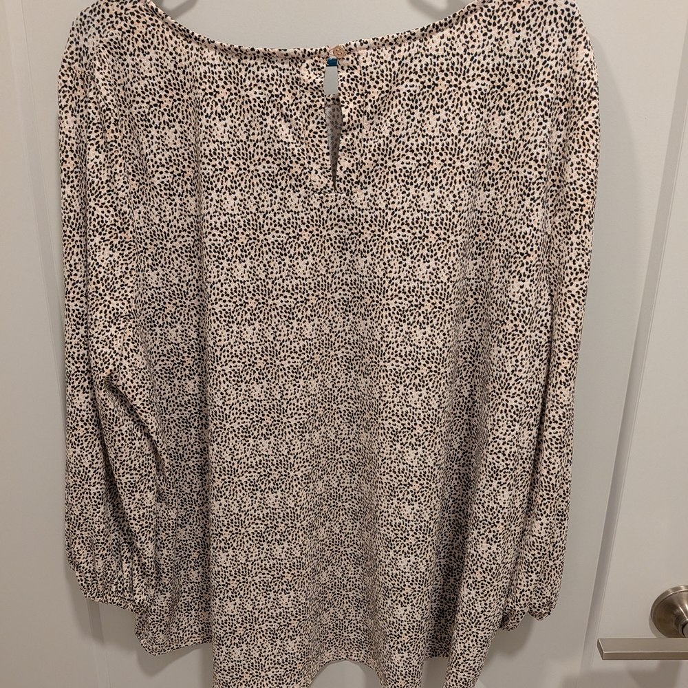 Women's Patterned Top - Picture 3 of 4